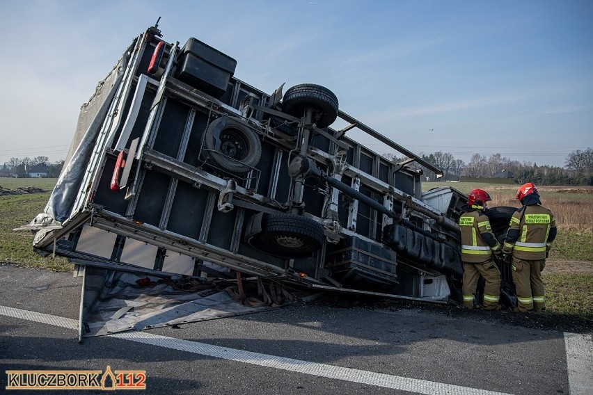 Na DK 11 w Kluczborku zderzyły się samochód ciężarowy oraz...