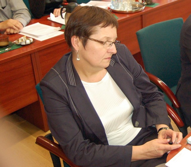 Uzasadnienie w sprawie oświadczenia radnych, przedstawiła podczas obrad sesji, Hanna Sitkowska sekretarz Gminy Wolsztyn