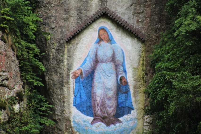 Naskalny obraz Matki Bożej Skalskiej