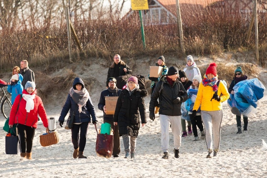 W niedzielę (09.02) na plaży wschodniej w Ustce odbył zlot...