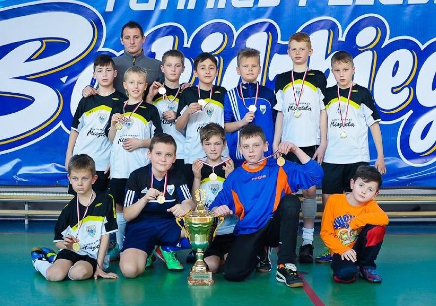 Unia Oświęcim wygrała halowy turniej piłkarski trampkarzy o...