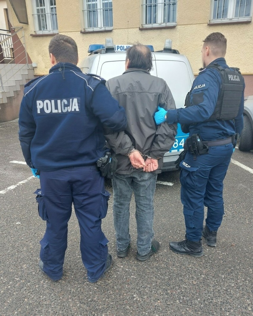 Policjanci z Przeworska złapali 65-latka. Uciekał przed karą m.in. za jazdę po pijanemu