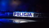 Wypadek na DK 42 w Kodrębie. Seat koziołkował i wylądował w rowie. Policja ustala, kto kierował