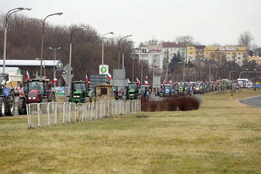 Protest rolników w centrum Lublina. – Nie będziemy pariasami we własnym domu – napisali w liście do wojewody. Fotorelacja