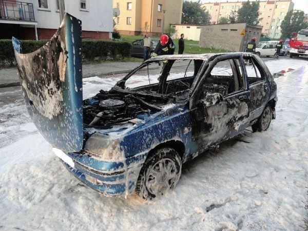 Nowy Sącz: pożar samochodu przy ul. Lambora [ZDJĘCIA]