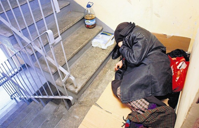 Pracownicy MOPS i policjanci policzyli bezdomnych