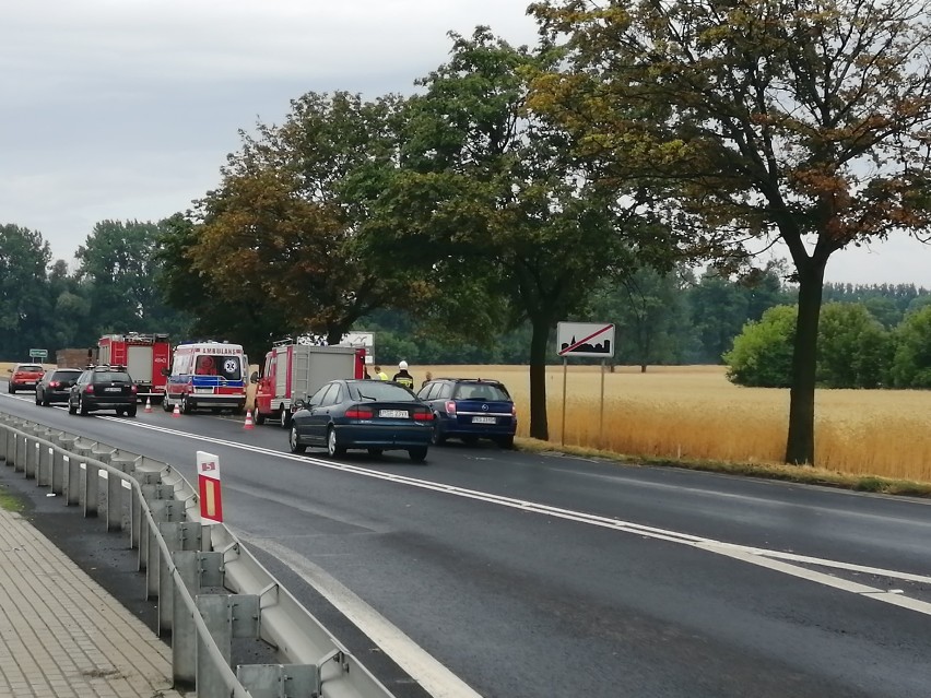 Wypadek BMW na krajowej "piątce" w okolicach Głuchowa ZDJĘCIA