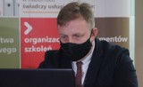 Łukasz Więcek o odejściu z pracy w PUP w Radomsku. Dyrektor opublikował oświadczenie