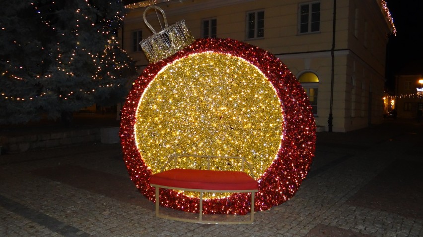 [ZDJĘCIA] Bożonarodzeniowa magia na ulicach Łęczycy
