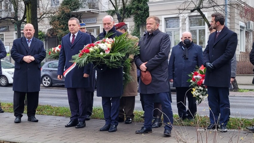 Tak wyglądały obchody 191. rocznicy wybuchu Powstania Listopadowego w Tomaszowie [ZDJĘCIA]