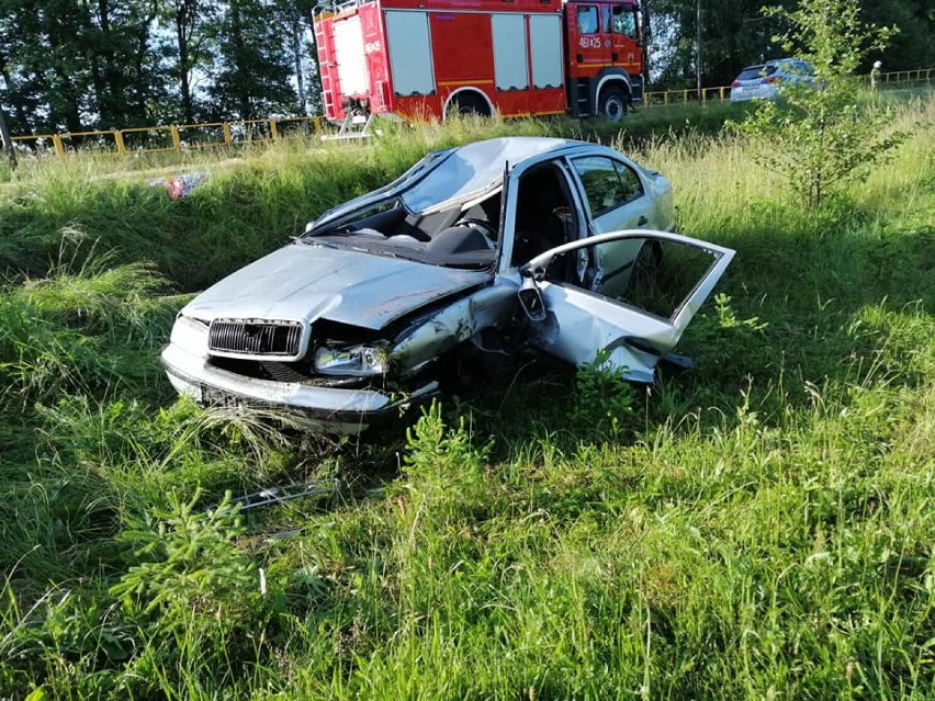 Wypadek drogowy w Ryżówce (gm. Krasnopol). Kierowca w szpitalu