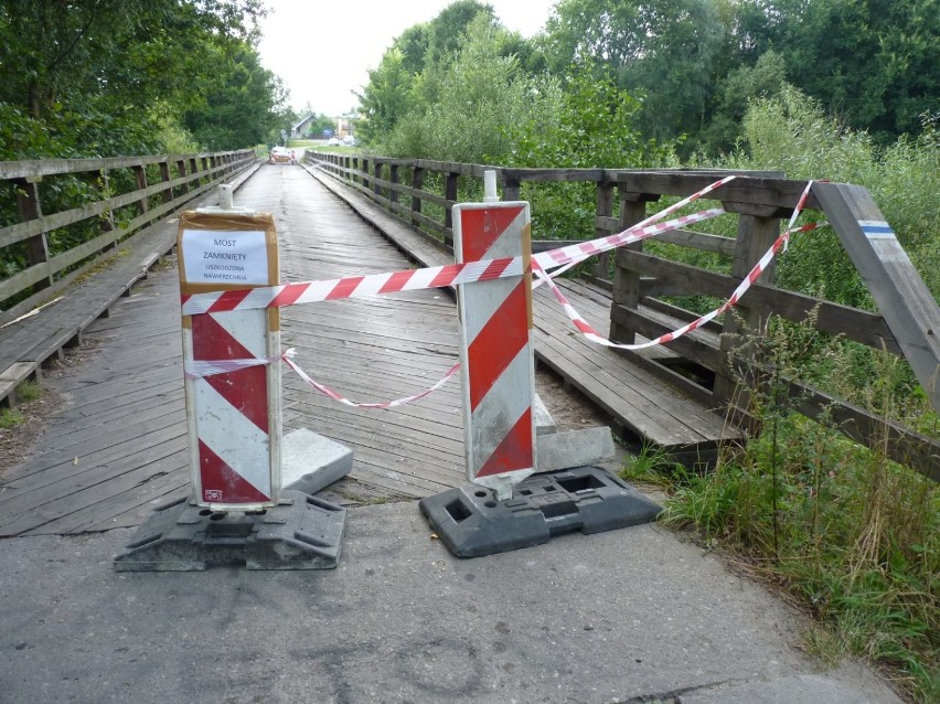 Uszkodzony most w Krzętowie (gm. Wielgomłyny) jeszcze w tym tygodniu ma być naprawiony [ZDJĘCIA]