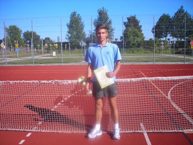 Robert Lipiec z Opola Lubelskiego wygrał Turniej Tenisa Ziemnego o puchar burmistrza miasta.