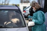 Nowy punkt szczepień drive-thru na gdańskiej Matarni przy sklepie Ikea. Zdjęcia