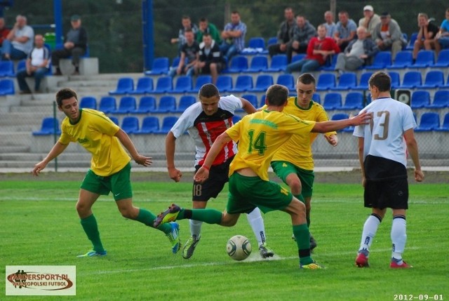Piłkarze z Koźmińca 0:1 ulegli w Pępowie miejscowej Dąbroczance