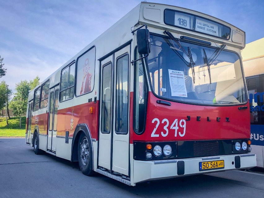 Taki autobus możemy spotkać co weekend w Sosnowcu. Jeśli go...