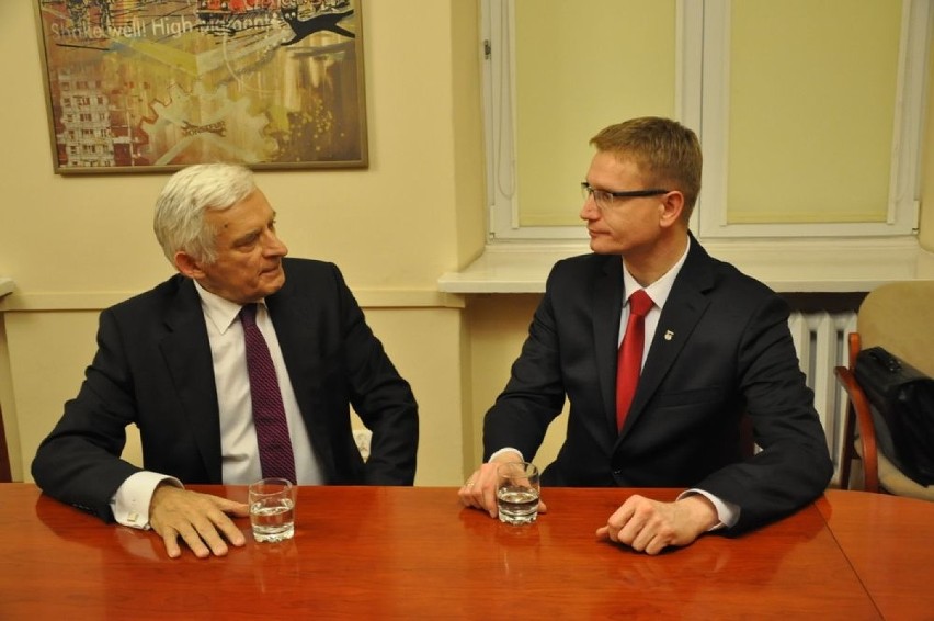 Częstochowa: Jerzy Buzek popiera starania miasta o obwodnicę i uniwersytet [ZDJĘCIA]