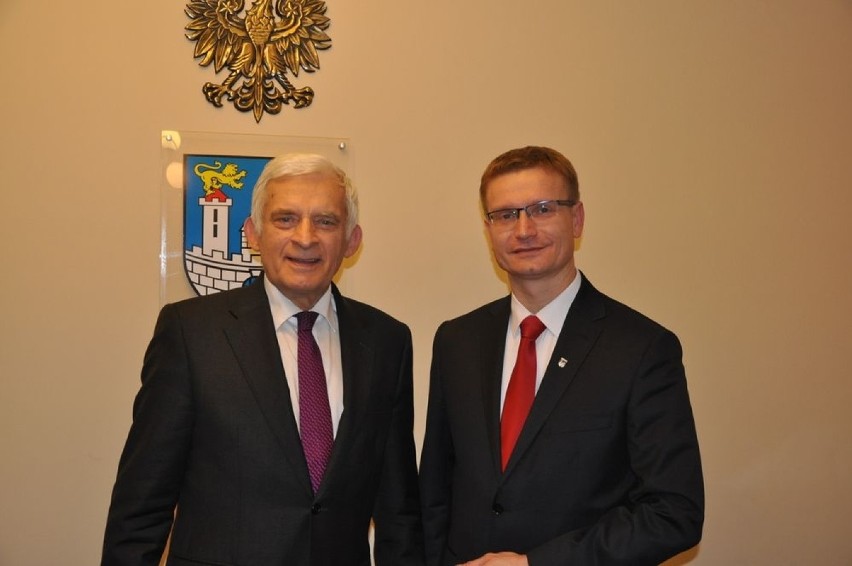 Częstochowa: Jerzy Buzek popiera starania miasta o obwodnicę i uniwersytet [ZDJĘCIA]