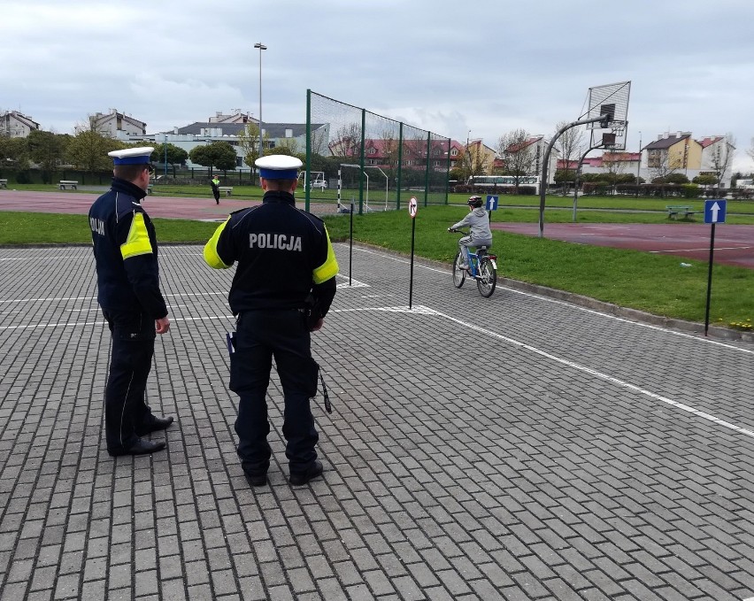 Powiatowy Turniej Bezpieczeństwa w Ruchu Drogowym dla uczniów podstawówek i gimnazjów [ZDJĘCIA]