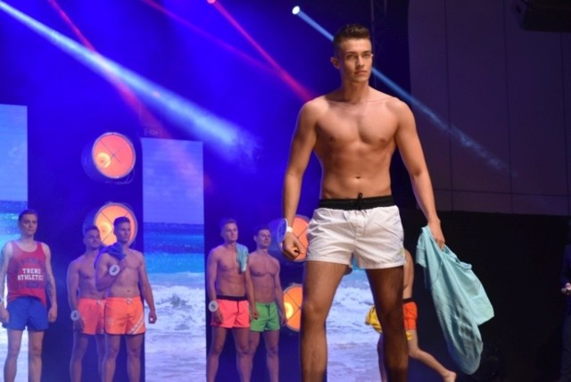 W czwartek (30 maja) tuż przed północą zakończyła się finałowa gala wyborów Mistera Ziemi Łódzkiej 2019 - regionalnych eliminacji w konkursie Mister Polski.


ZOBACZ NA KOLEJNYCH SLAJDACH WSZYSTKICH ZWYCIĘZCÓW