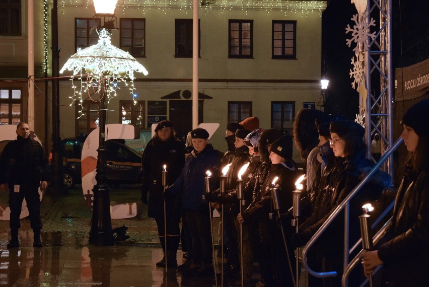 Wigilia przed ratuszem. Magiczna atmosfera wypełniła Stary Rynek [ZDJĘCIA]