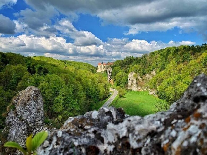 Ojcowski Park Narodowy znajduję się ok. 30 km od Krakowa,...