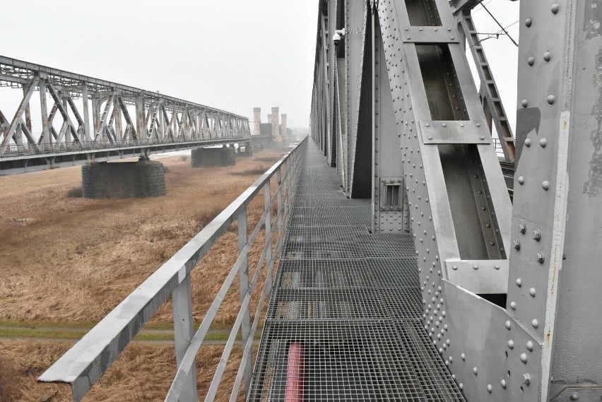 SOK cały czas monitoruje most kolejowy na Wiśle