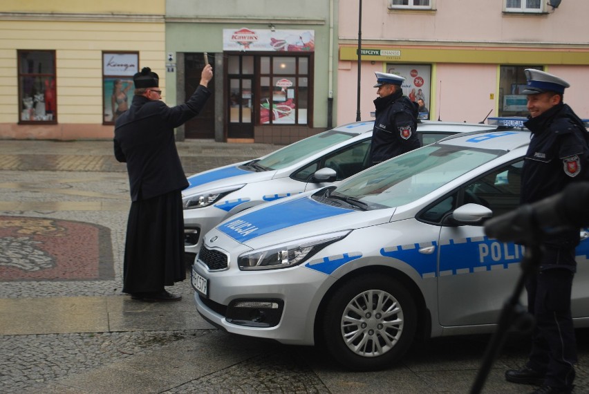 Nowe radiowozy dla oleśnickiej policji