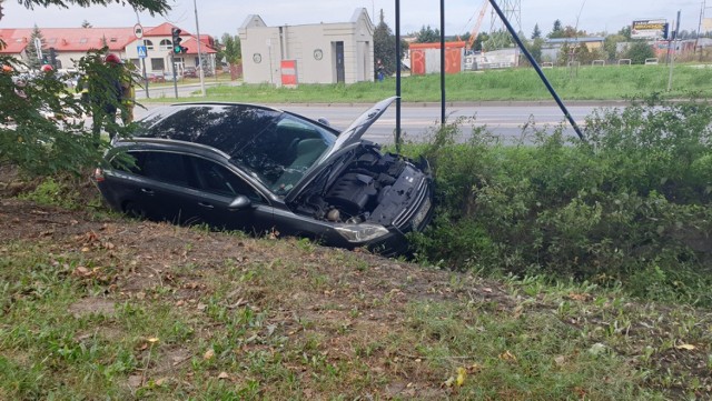 Wypadek na Kolumny. Przy skrzyżowaniu z ul. Tomaszowską zderzyły się dwa samochody osobowe. Uwaga na utrudnienia!

CZYTAJ DALEJ NA NASTĘPNYM SLAJDZIE