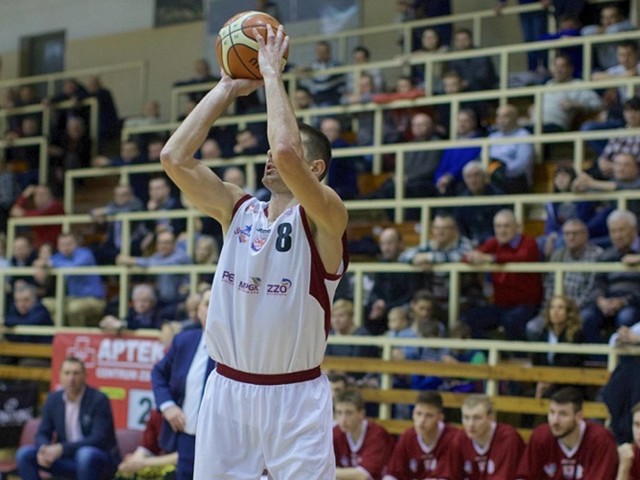Wojciech Fraś był obok Damiana Janiaka wyróżniającym graczem Spójni, rzucił 9 punktów i miał 12 zbiórek.