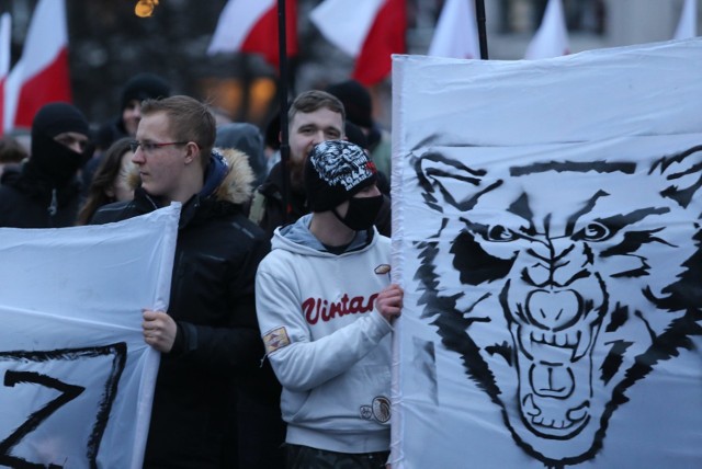 Marsz Pamięci Żołnierzy Wyklętych znów przeszedł ulicami Katowic

Zobacz kolejne zdjęcia. Przesuwaj zdjęcia w prawo - naciśnij strzałkę lub przycisk NASTĘPNE