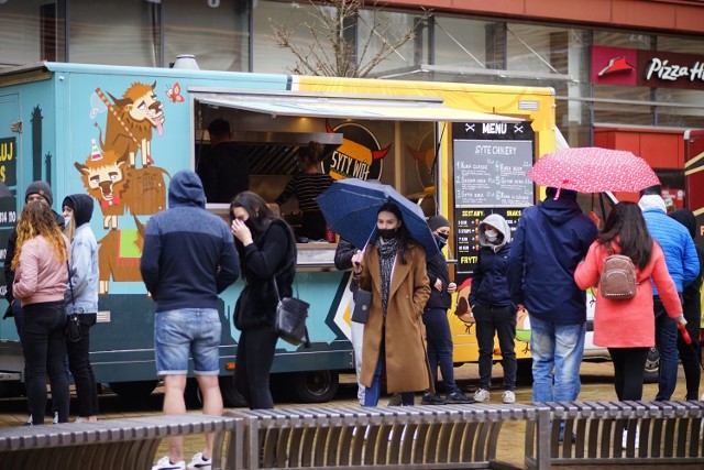 Zdjęcie z przyjazdu foodtrucków do Rzeszowa