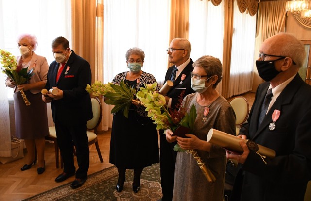 Złote gody w Piotrkowie. Jubileusz 50-lecia małżeństwa świętowało 5 par