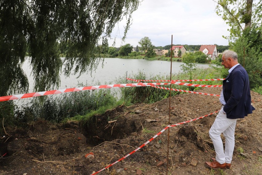 Rozpoczęto prace na stawie przy ul. Kusocińskiego w Brzegu.