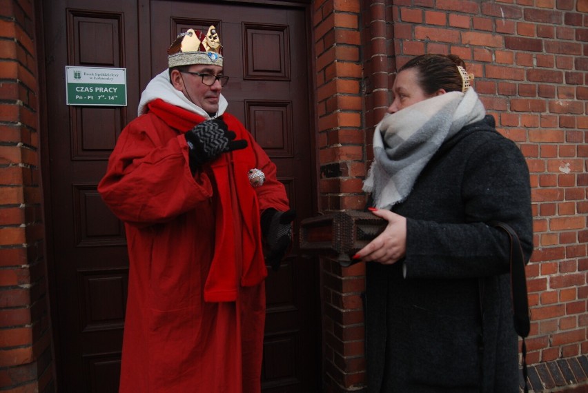 Trzej Królowie przeszli przez Łobżenicę wraz z mieszkańcami tej gminy [ZDJĘCIA]