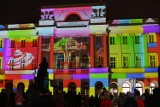 Świąteczny mapping 3D na Krakowskim Przedmieściu w Warszawie. Za nami inauguracja niesamowitego pokazu