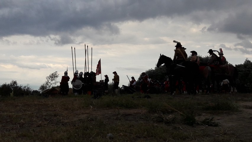 Gniew. Walczyli dzielnie! po Vivat Vasa podpisali porozumienie o rocznym rozejmie [ZDJĘCIA]