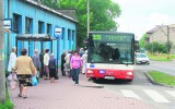 Wybita szyba w autobusie na Niwce