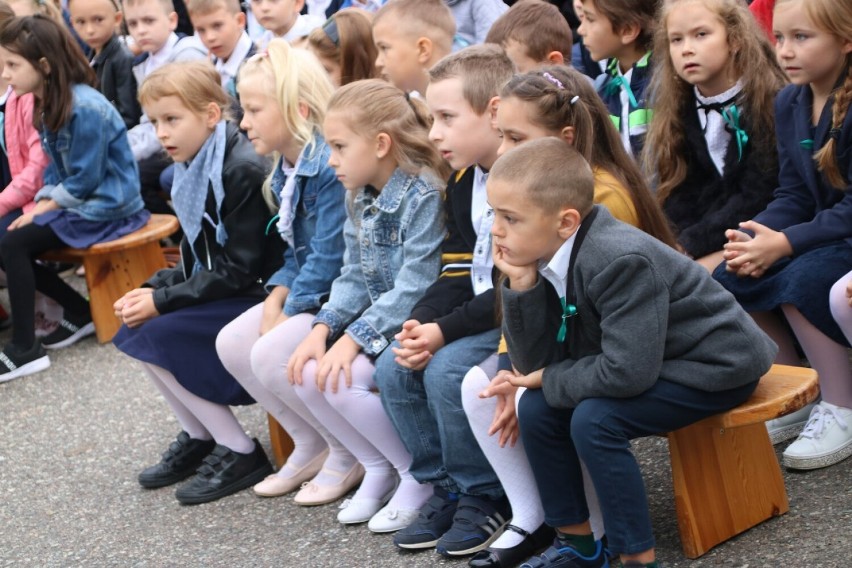 Rozpoczęcie nowego roku szkolnego w złotowskiej trójce
