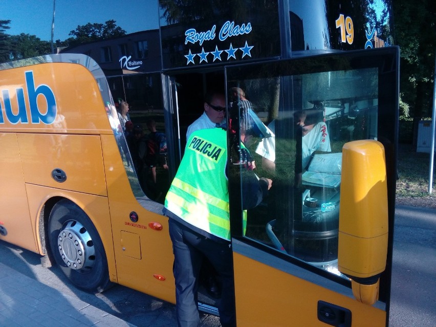 Autobusy, które wiozą dzieci na wycieczki pod lupą policji 