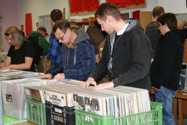 Biblioteka w Jastrzębiu: Winyl Giełda po raz drugi