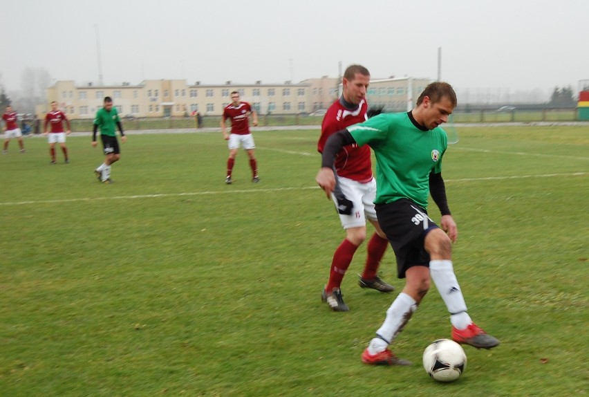 LKS Żuławy - Grom Nowy Staw 2:1. Żuławy awansowały na pozycję wicelidera V ligi