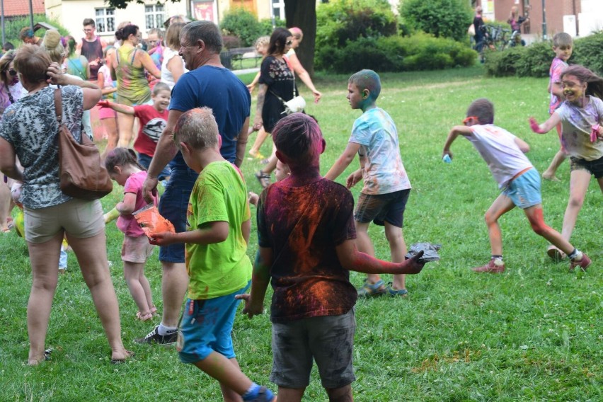 Święto kolorów Holi zawitało do Nowego Dworu Gdańskiego