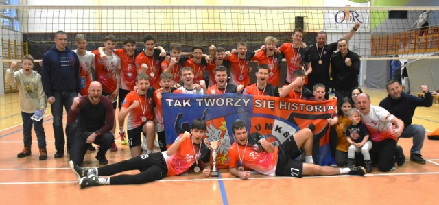 Poprzednio młodzi kęczanie, na co dzień uczniowie PZ nr 10, walczyli w półfinale mistrzostw Polski w 2016 roku.