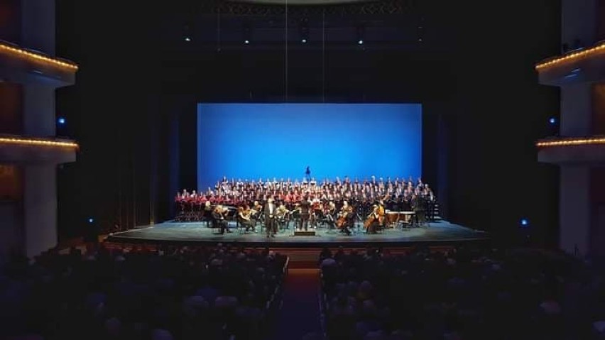 Chór „Kopernik" koncertował w Operze Narodowej w Warszawie