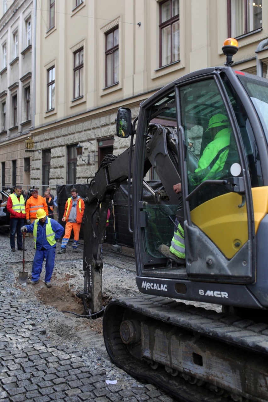 Miejska sieć przebije się pod płytą Rynku