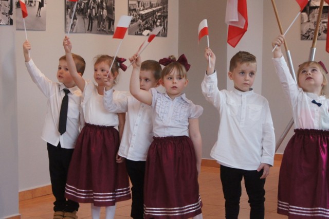 Radomsko: Przedszkolaki z PP 6 świętowały Dzień Niepodległości