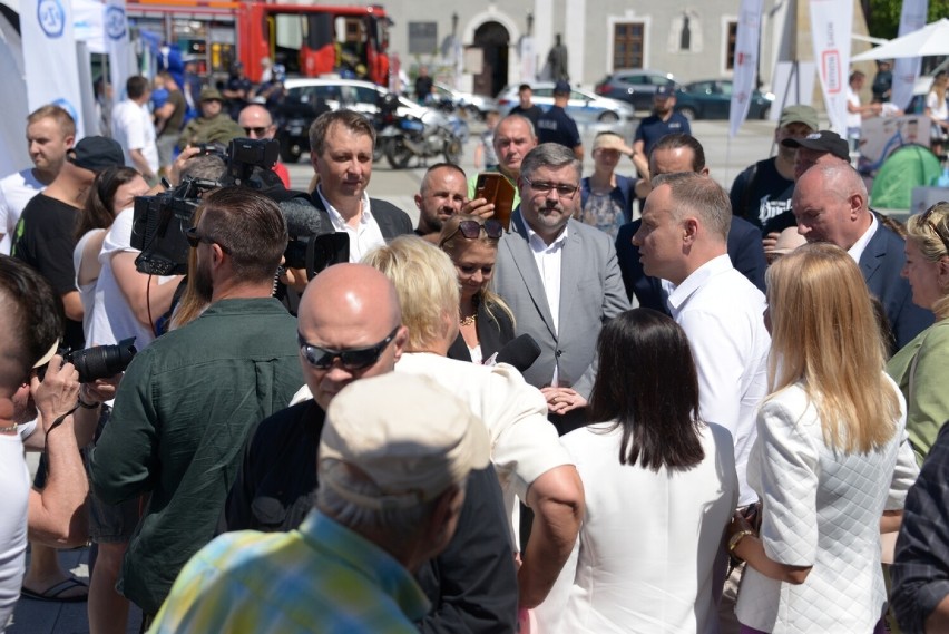 Prezydent Andrzej Duda odwiedził Bochnię w ramach Mobilnej Strefy Zdrowia. Zobacz zdjęcia