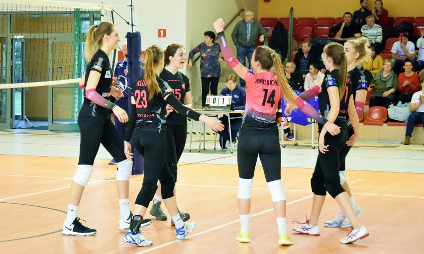 Siatkówka: Dwa zespoły SPS Volley Piła awansowały do Finału Wielkopolski Juniorek! Zobaczcie zdjęcia z pilskiego turnieju