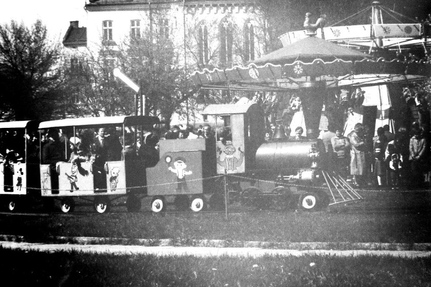 W 1981 roku „lunapark” znów otworzył swoje podwoje na placu...